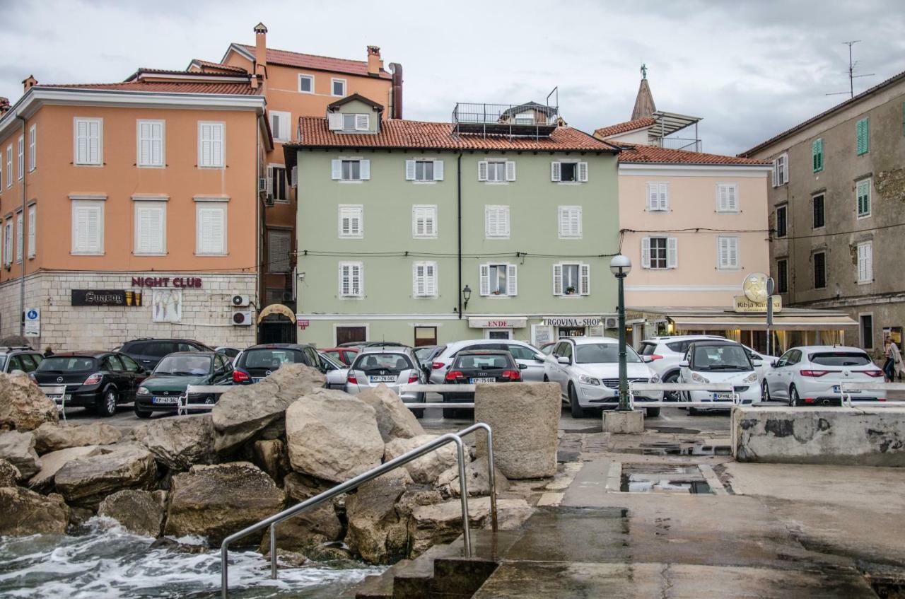 Appartamento Penthouse Presernovo Nabrezje Pirano Esterno foto